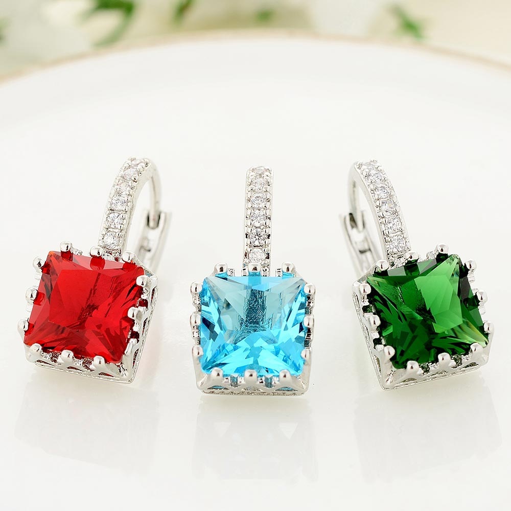 💫New Silver Exquisite Square CZ Earrings💫 - Picture 7 of 7